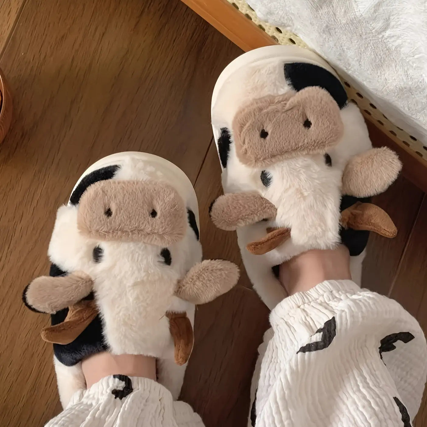 Cute Cow Design Slippers, Casual Slip On Plush Lined Shoes, Comfortable Indoor Home Slippers - KYAAN